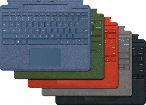 Microsoft Surface Pro Signature Type Cover with Slim Pen (8X8-00013) - Image 3