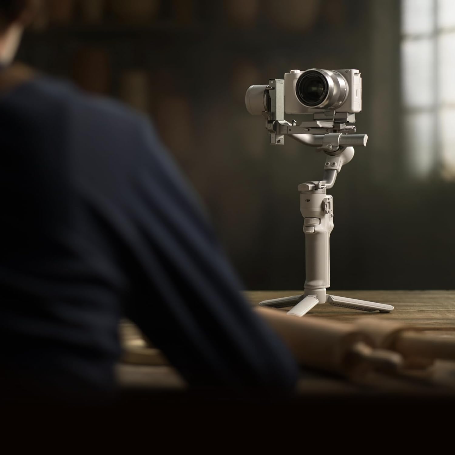 DJI RS4 Mini Camera Gimbal Stabilizer - Image 3